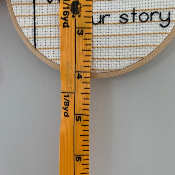 Hamilton embroidered hoop - Picture 4 of 4